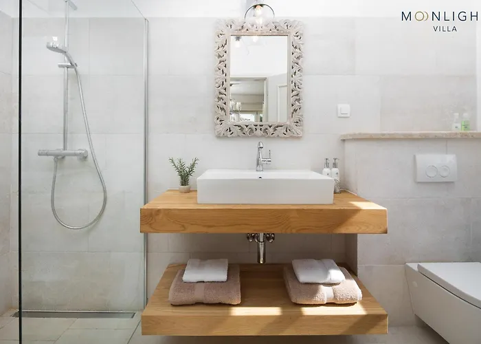 Moonlight Vila